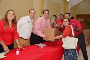 ENTREGA DE DESPENSAS A TRABAJADORES DEL STASAC (1)