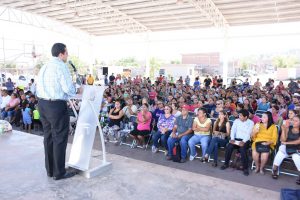 ENTREGA DE APOYOS A FAMILIAS VULNERABLES DE COLONIA ANTORCHISTA (1)