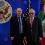 A invitación del consulado, asiste Gobernador Rocha a evento por el 249 aniversario de la independencia de EUA en Hermosillo