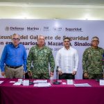 Anuncia gobernador Rocha fortalecimiento de operativos en Mazatlán, con elementos de Defensa y SSyPC