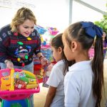 La Caravana Navideña del DIF Sinaloa lleva sonrisas y apoyos invernales a Mazatlán y Concordia