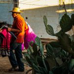 Sebides entregó apoyos invernales a 365 familias de jornaleros dotando de chamarras, cobijas y colchonetas