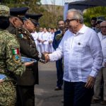 Asiste el Gobernador Rocha Moya al cambio de mando en la Tercera Región Militar