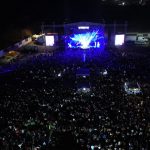 Más de 10 mil personas asisten al concierto de Pancho Barraza en la Semana de la Moto