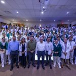 Gobernador Rocha y director del IMSS Bienestar, Alejandro Svarch, dan la bienvenida a 154 especialistas de la salud